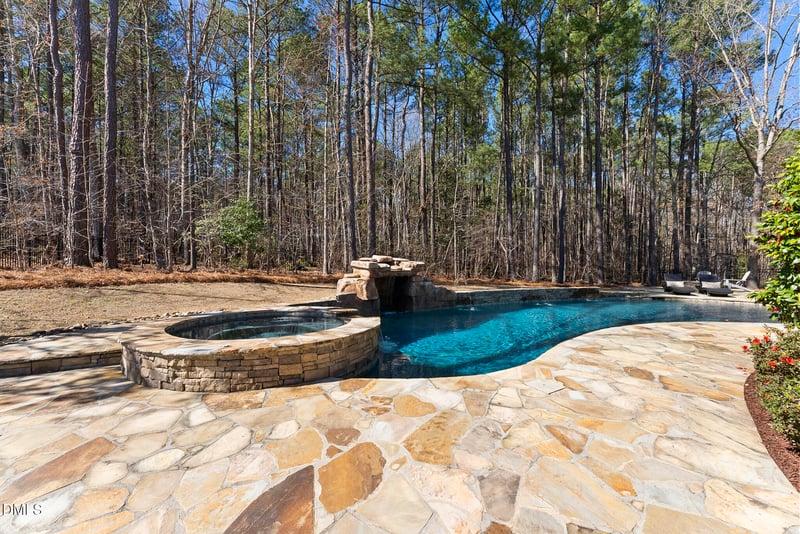 6836 Piershill Ln, Cary, NC 27519