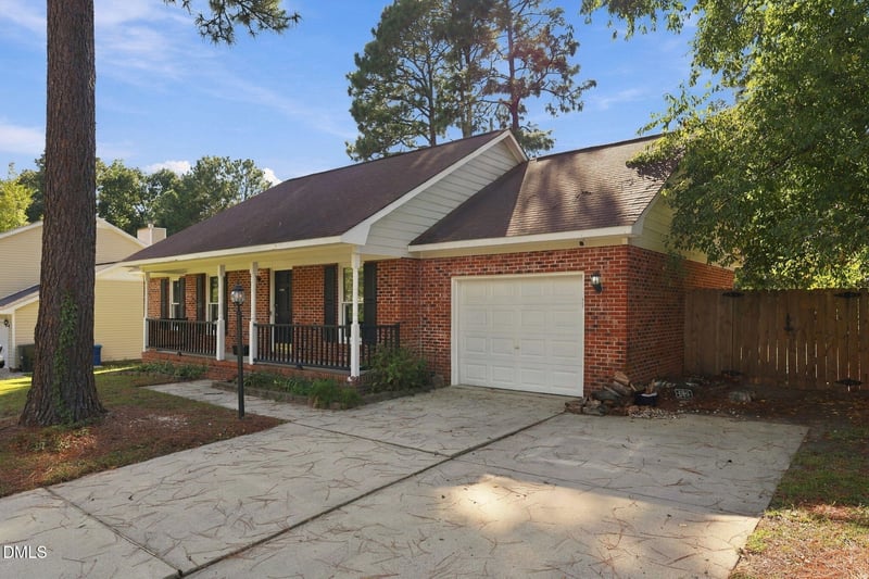 6836 Saint Julian Way, Fayetteville, NC 28314