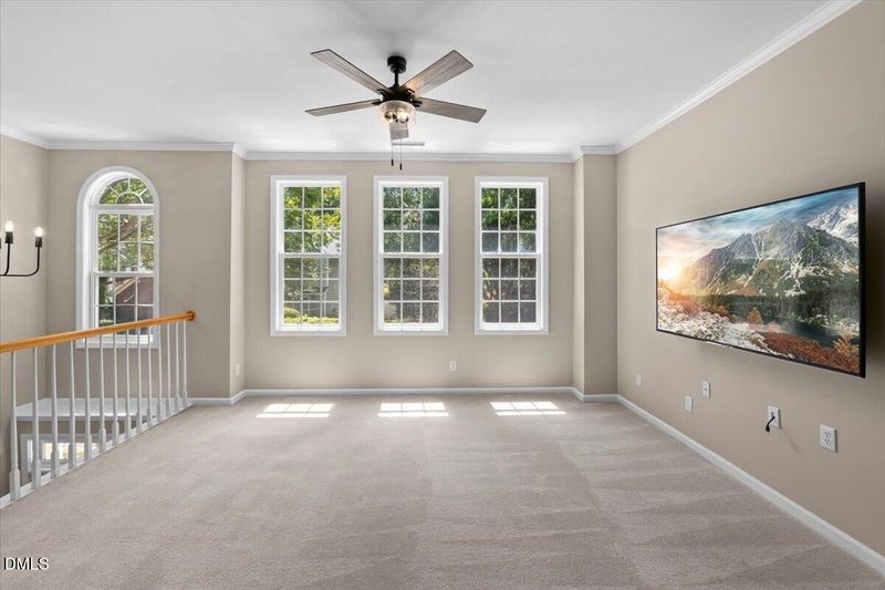 6843 Middleboro Dr, Raleigh, NC 27612