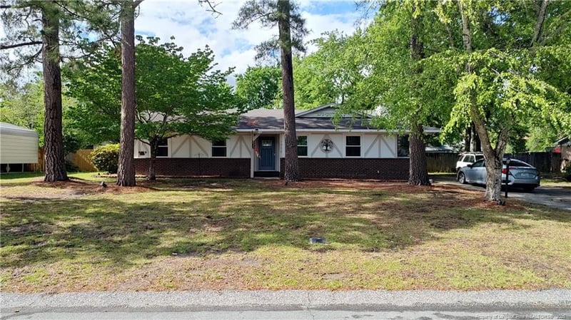 6858 Beaver Stone Dr, Fayetteville, NC 28314