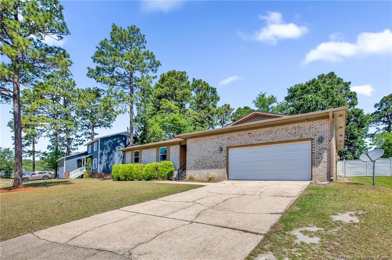 6872 Big Wood Rd, Fayetteville, NC 28314