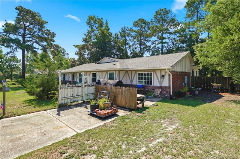 6885 Buttermere Dr, Fayetteville, NC 28314