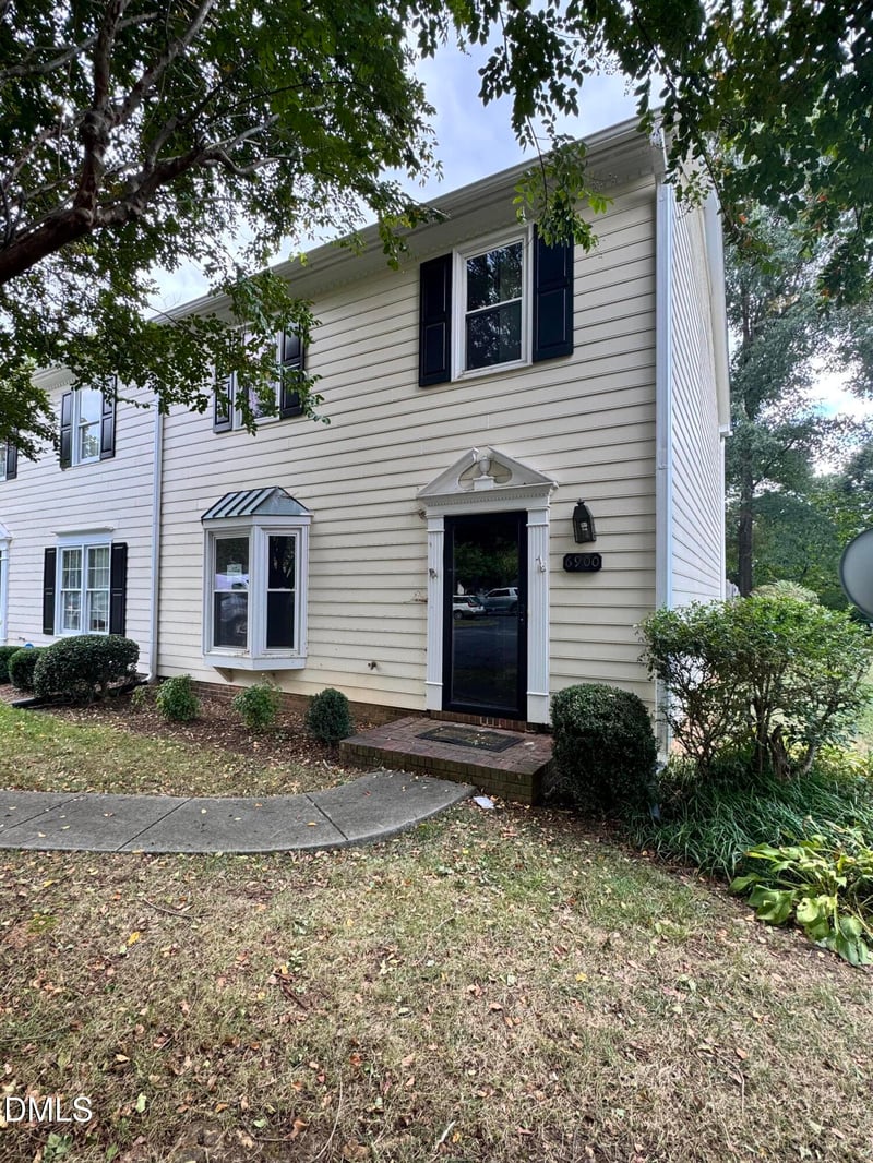 6900 Saxby Ct, Raleigh, NC 27613