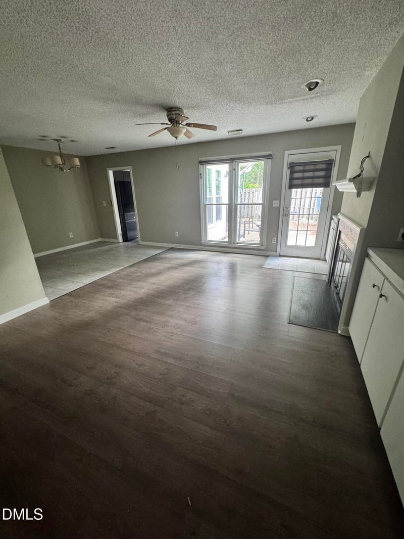 6900 Saxby Ct, Raleigh, NC 27613