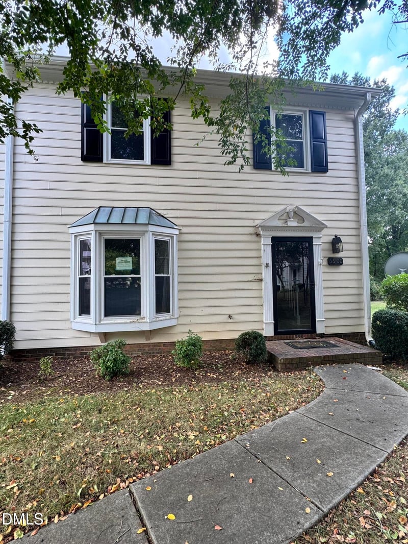 6900 Saxby Ct, Raleigh, NC 27613