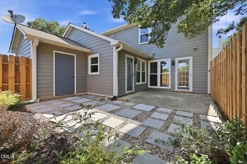 6901 Saxby Ct, Raleigh, NC 27613