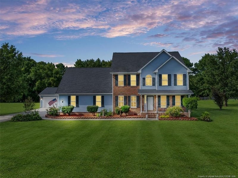 6904 County Place Dr, Hope Mills, NC 28348