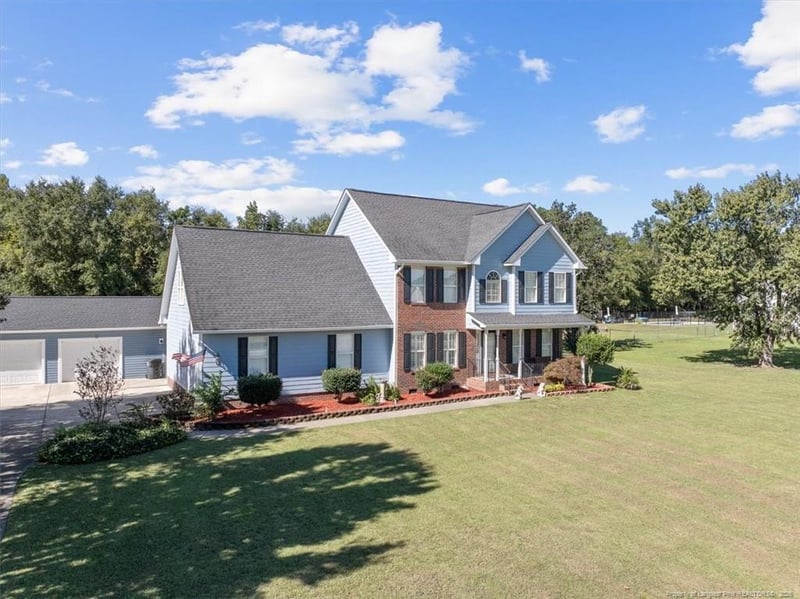 6904 County Place Dr, Hope Mills, NC 28348