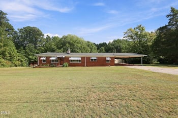 6909 Holly Springs Rd, Raleigh, NC 27606