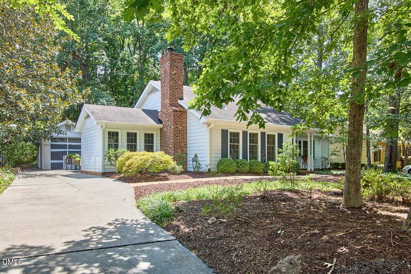6914 Falconbridge Rd, Chapel Hill, NC 27517