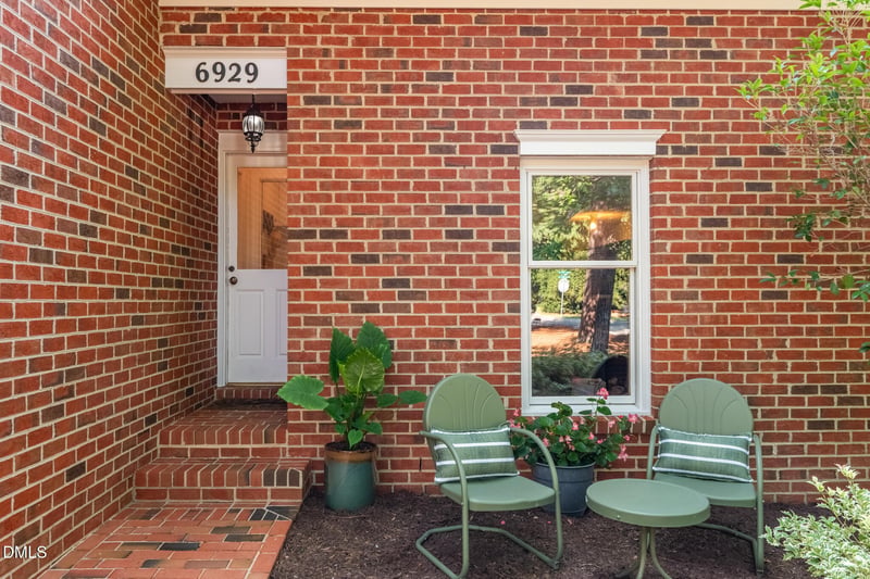 6929 Knotty Pine Dr, Chapel Hill, NC 27517