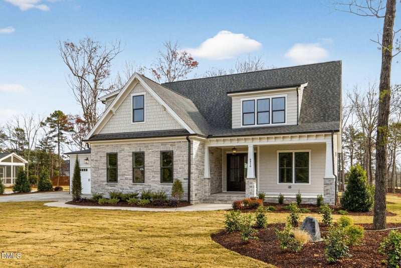 694 Mollie Mdw Dr, Zebulon, NC 27597