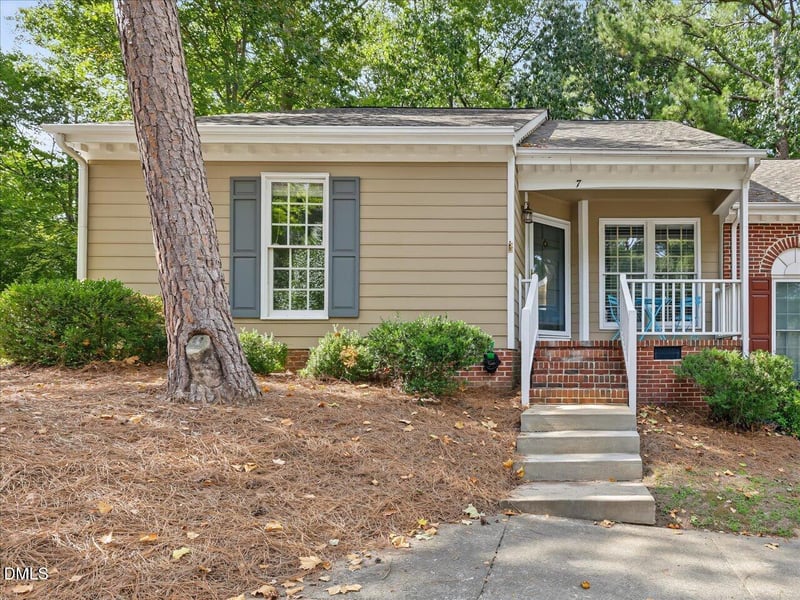 7 Kings Mount Ct, Durham, NC 27713