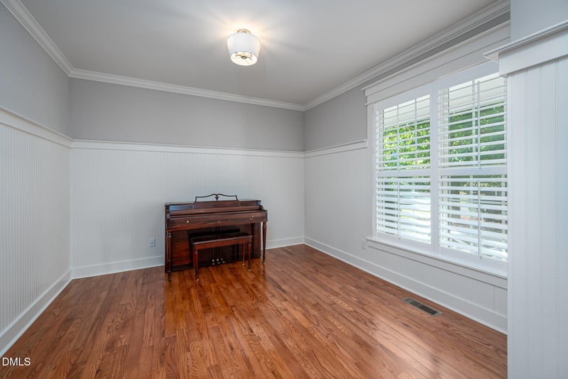7 Persimmon Ct, Durham, NC 27712