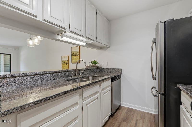 700 Bishops Park Dr #204, Raleigh, NC 27605