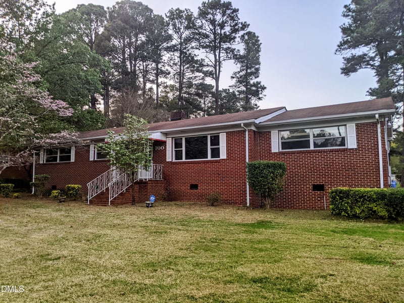 700 W Carver St, Durham, NC 27704