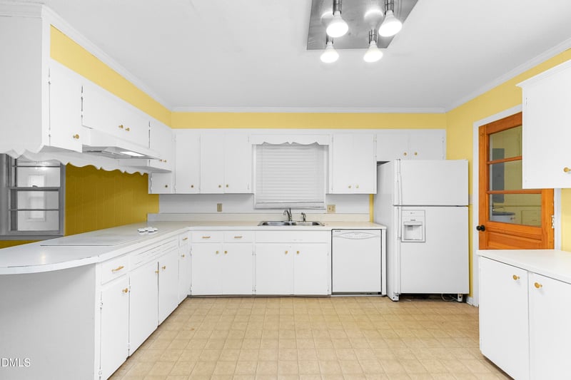 700 E Harnett St, Dunn, NC 28334