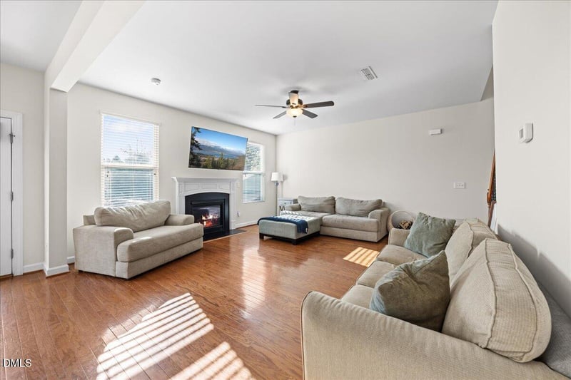 700 Maple Brook Rd, Fuquay Varina, NC 27526