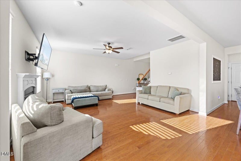 700 Maple Brook Rd, Fuquay Varina, NC 27526