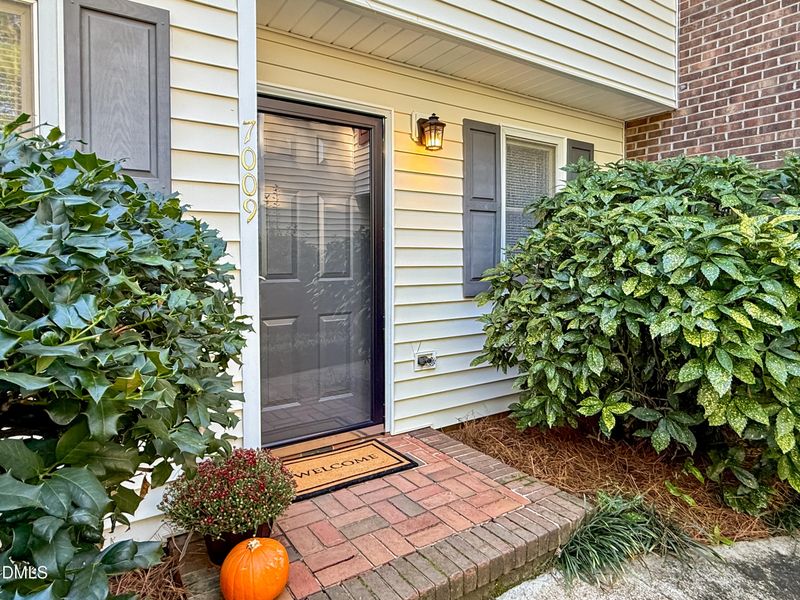 7009 Staghorn Ln, Raleigh, NC 27615