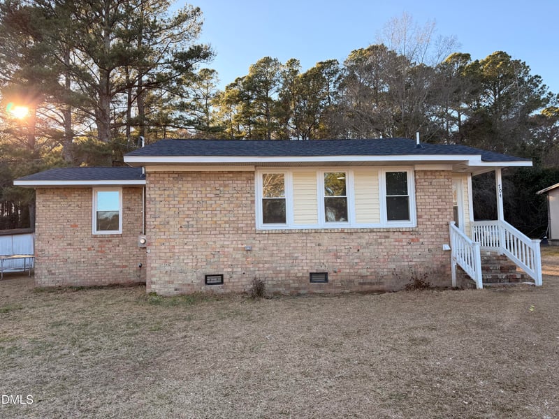 704 N 16th St, Erwin, NC 28339