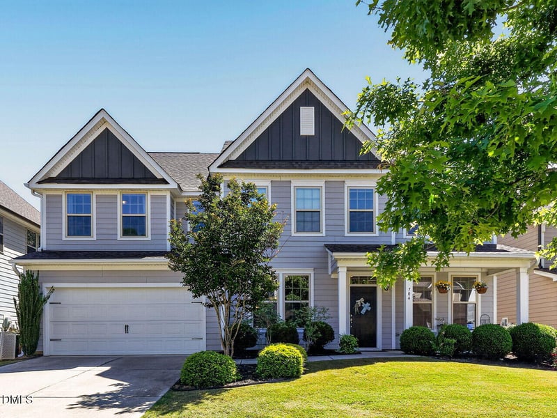 704 Wildwood Farm Way, Holly Springs, NC 27540