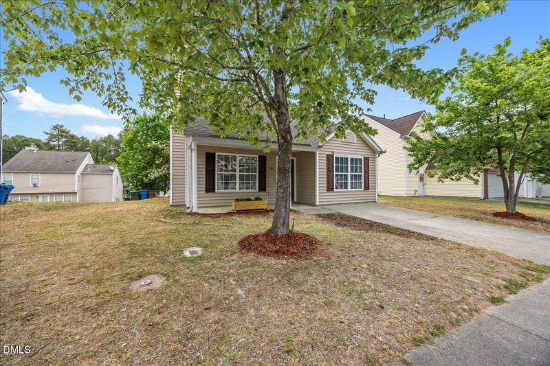 705 Big Twig Ln, Durham, NC 27703
