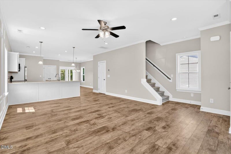 706 S Pollock St, Selma, NC 27576