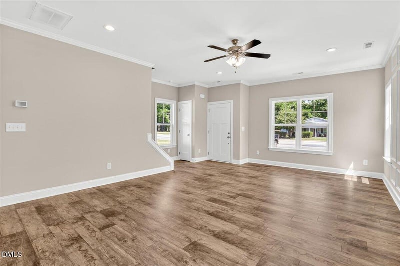 706 S Pollock St, Selma, NC 27576