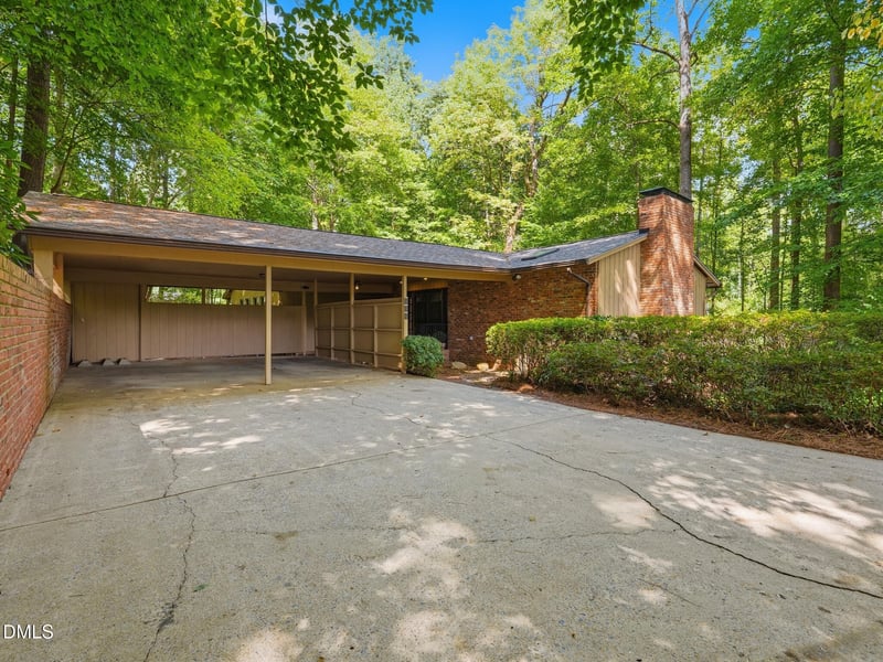 706 Queensferry Rd, Cary, NC 27511