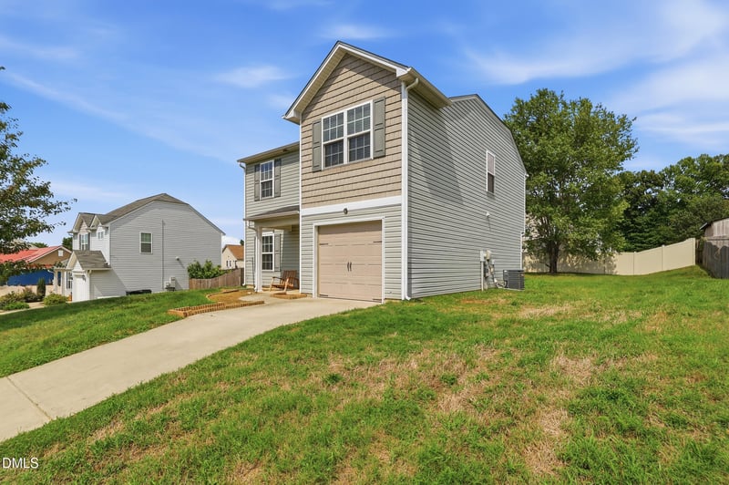 707 Bentley Ln, Burlington, NC 27217