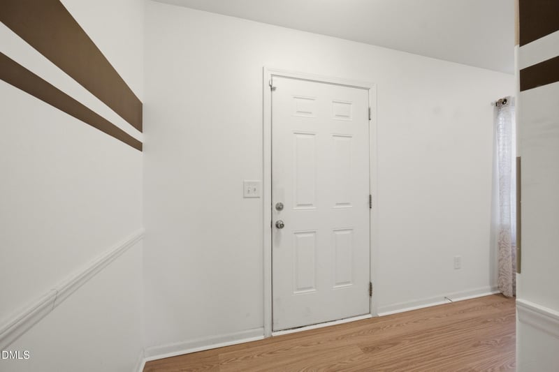 707 Bentley Ln, Burlington, NC 27217