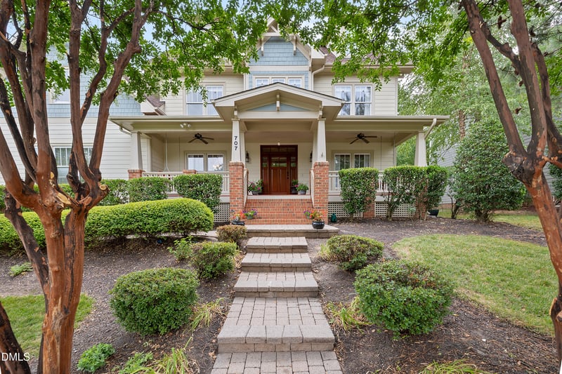 707 Magalloway Dr, Cary, NC 27519