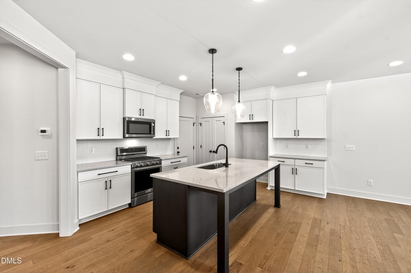 707 Mirkwood Ave, Apex, NC 27523