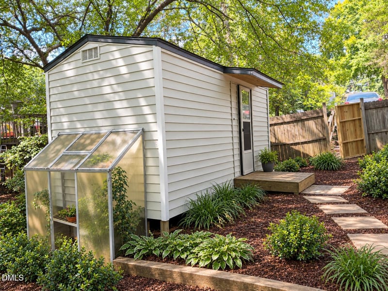 708 Dawnwood Ct, Raleigh, NC 27609