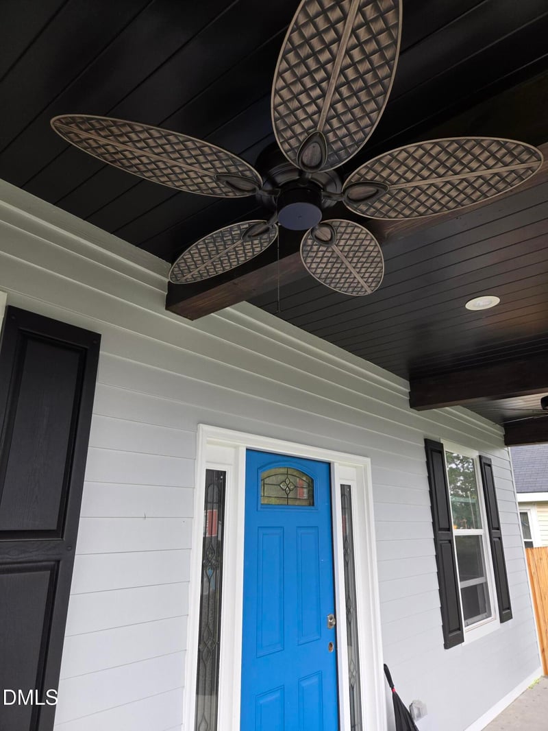 708 E Divine St, Dunn, NC 28334