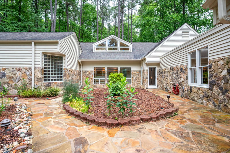 708 October Woods Rd, Chapel Hill, NC 27516