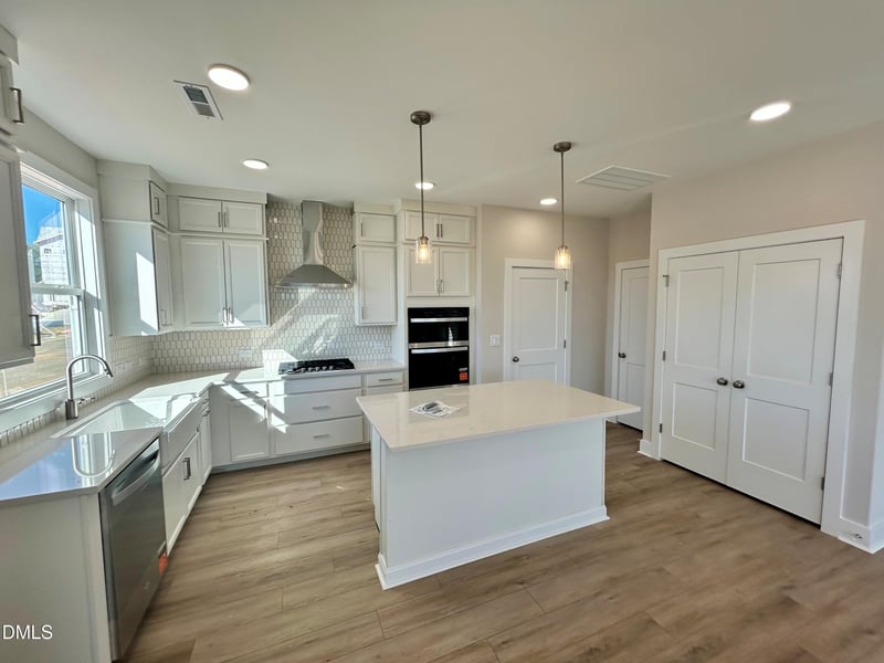 709 Trailboard Rd, Fuquay Varina, NC 27526
