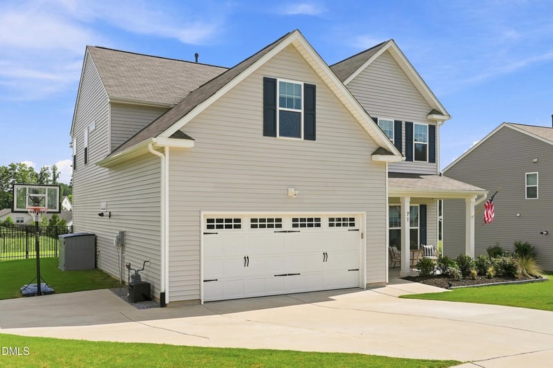 71 Capanne Ct, Clayton, NC 27527
