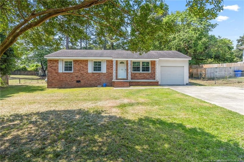 7104 Ryan St, Fayetteville, NC 28314