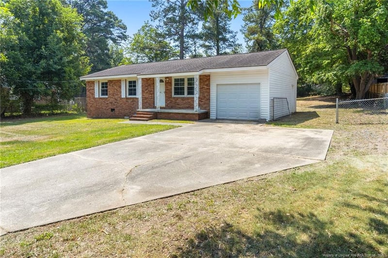 7104 Ryan St, Fayetteville, NC 28314