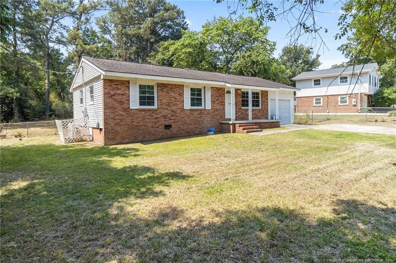 7104 Ryan St, Fayetteville, NC 28314