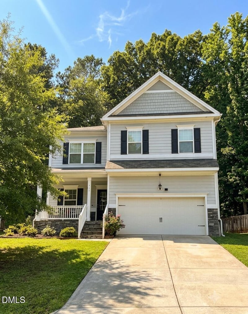 711 Creekside Dr, Sanford, NC 27330