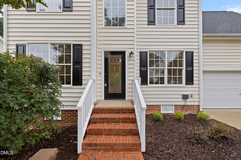 711 Midsummer Ln, Apex, NC 27502