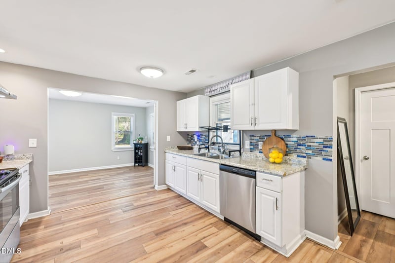 712 Fairground Rd, Dunn, NC 28334