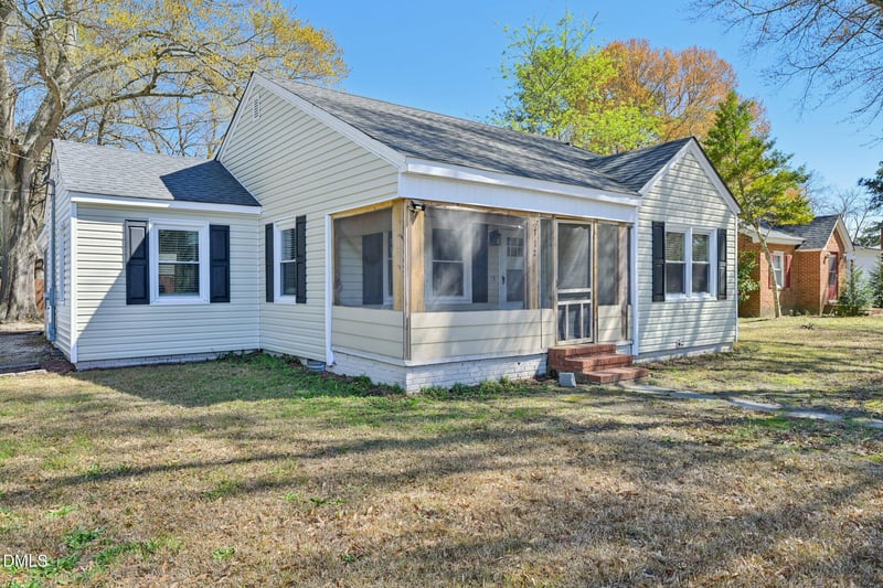 712 Fairground Rd, Dunn, NC 28334