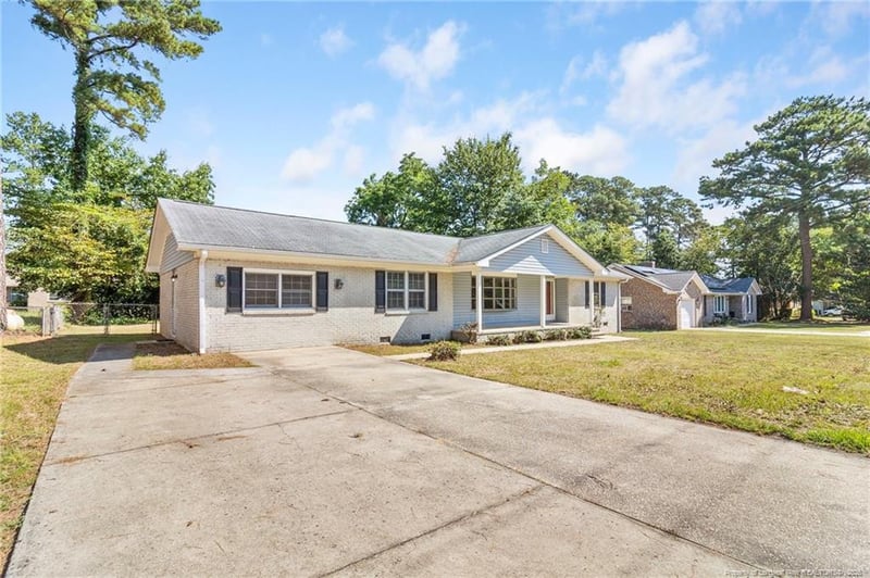7124 Fillyaw Rd, Fayetteville, NC 28303