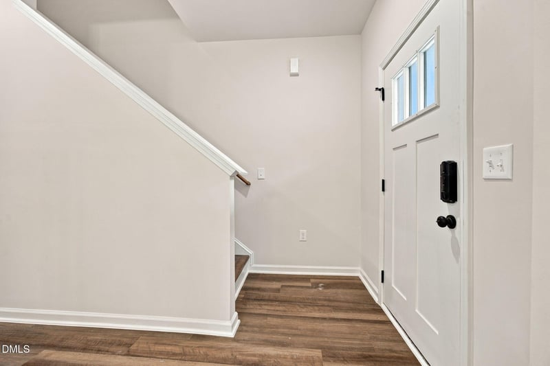 713 Crestview Dr, Durham, NC 27712