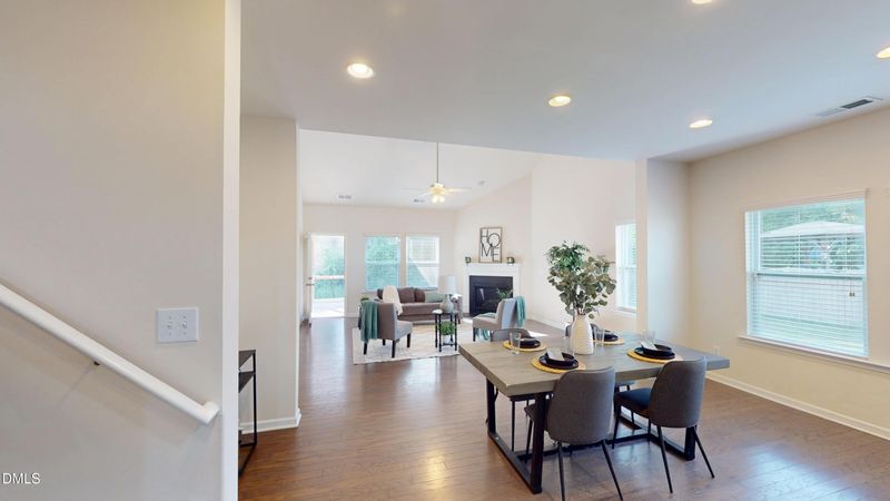 713 Harvest Point Dr, Fuquay Varina, NC 27526
