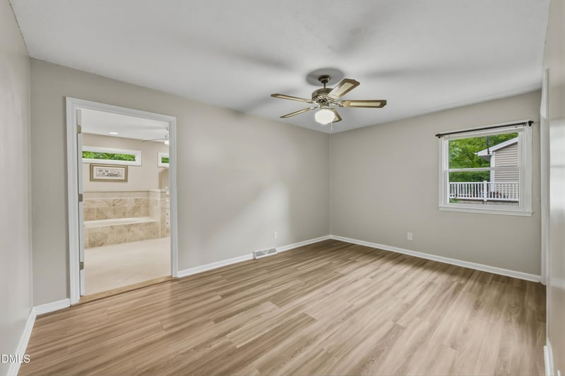 715 White Oak Dr, Cary, NC 27513